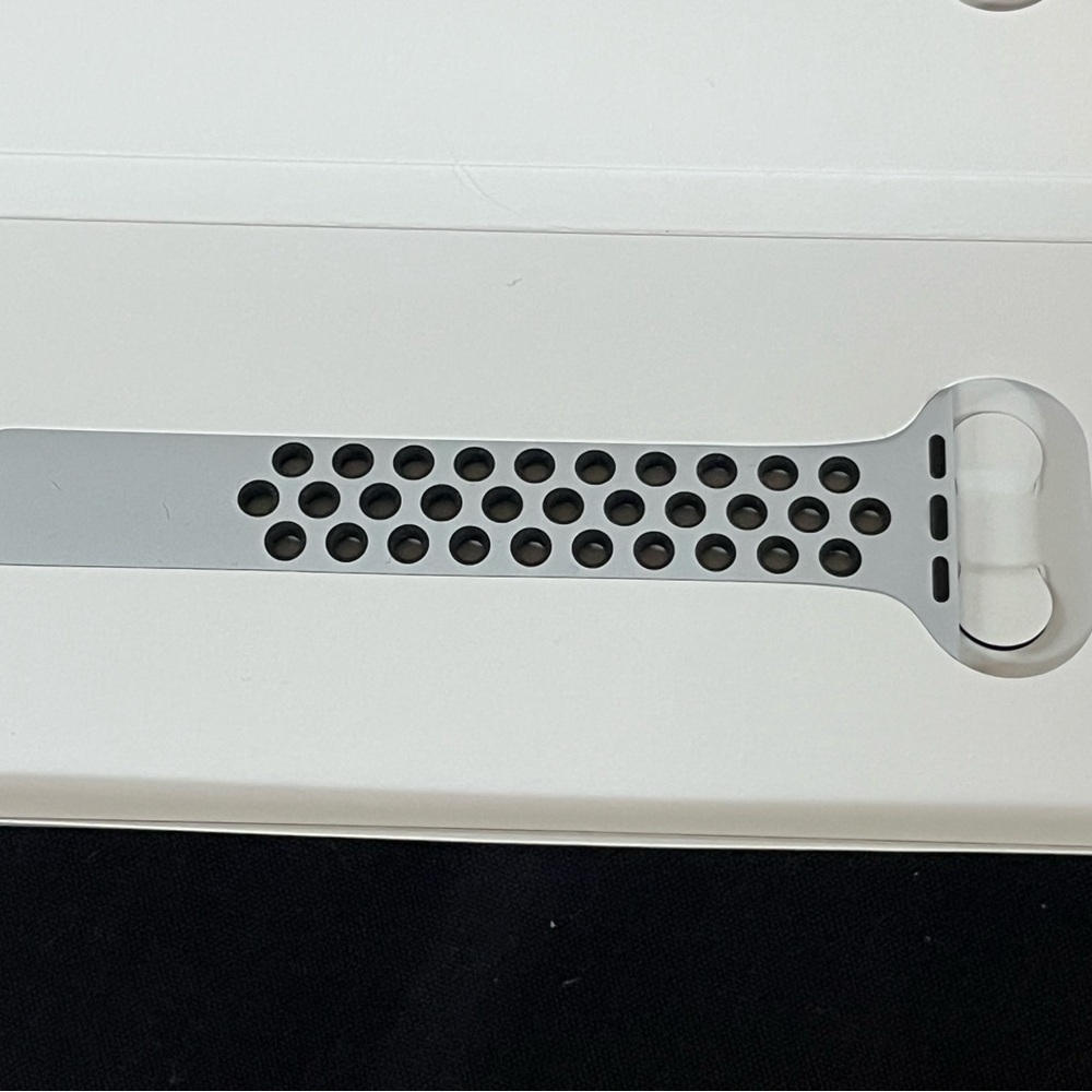 Nike Sport Band in Pure Platinum and Black - Picture 5 of 5
